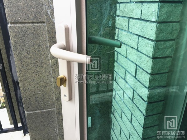 御湖名邸歐式鋁合金門 MC-012 御湖名邸歐式鋁合金門 MC-012
