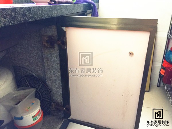 盈彩美居張先生全鋁廚柜門更換