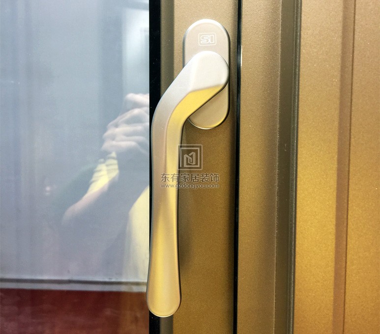 鋁合金一體式平開窗加紗窗 MC-010 鋁合金一體式平開窗加紗窗 MC-010