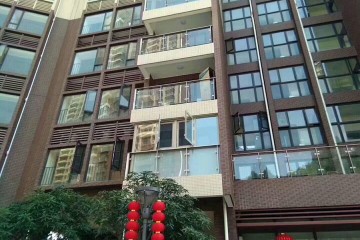 新福港鼎峰花園張先生鋁合金封陽臺 MC-072
