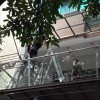 云影花園加裝鋼結(jié)構(gòu)陽臺(tái)、陽臺(tái)欄桿、玻璃雨棚 LG-039