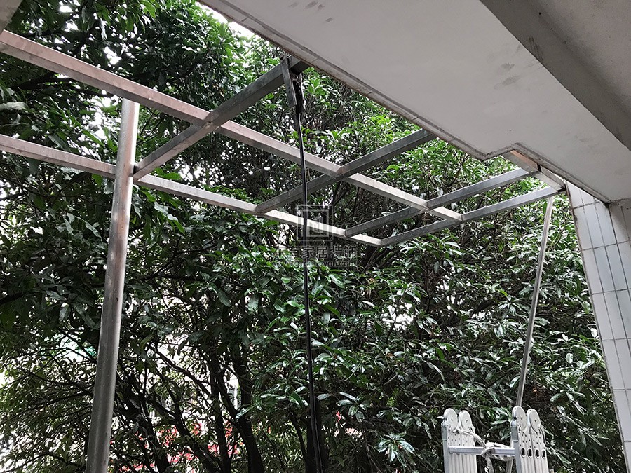 云影花園加裝鋼結構陽臺、陽臺欄桿、玻璃雨棚 LG-039