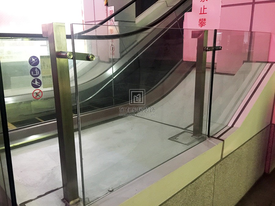 廣州家居城扶梯臺階不銹鋼防護欄桿 LG-037