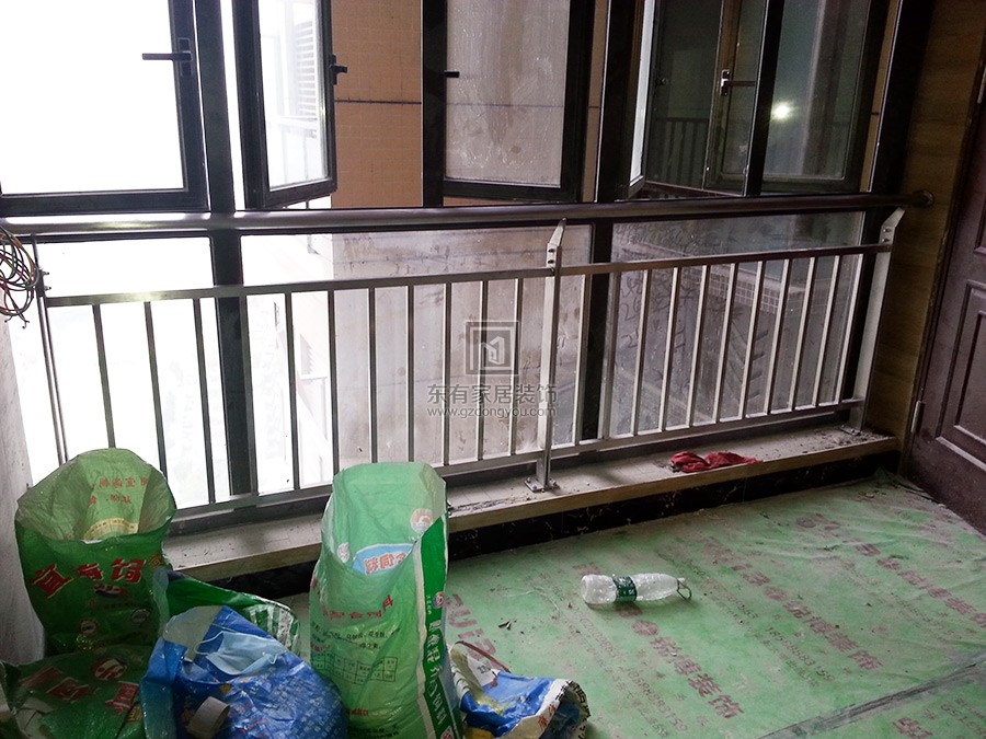 廣州御景丁先生窗前護欄 LG-033 廣州御景丁先生窗前護欄 LG-033