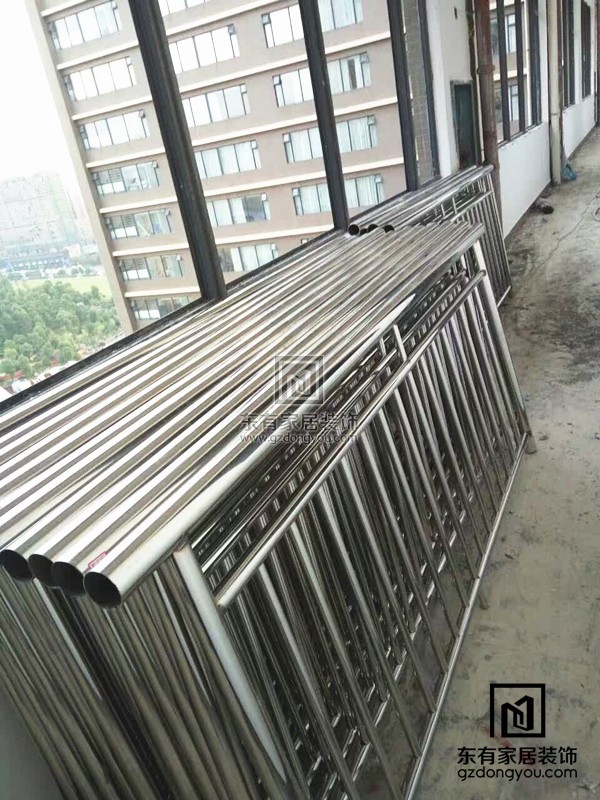 回遷房陽臺(tái)欄桿、護(hù)欄、樓梯扶手 LG-012