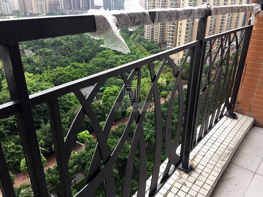 凱旋新世界不銹鋼烤漆陽臺欄桿 LG-026 凱旋新世界不銹鋼烤漆陽臺欄桿 LG-026