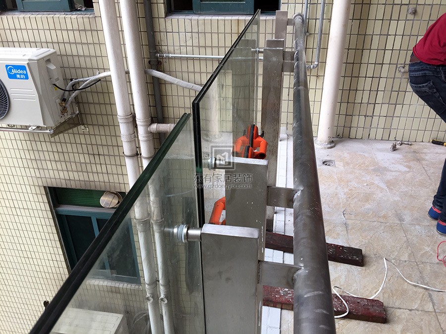 上渡路柏惠花園陽臺欄桿更換 LG-009 上渡路柏惠花園陽臺欄桿更換 LG-009