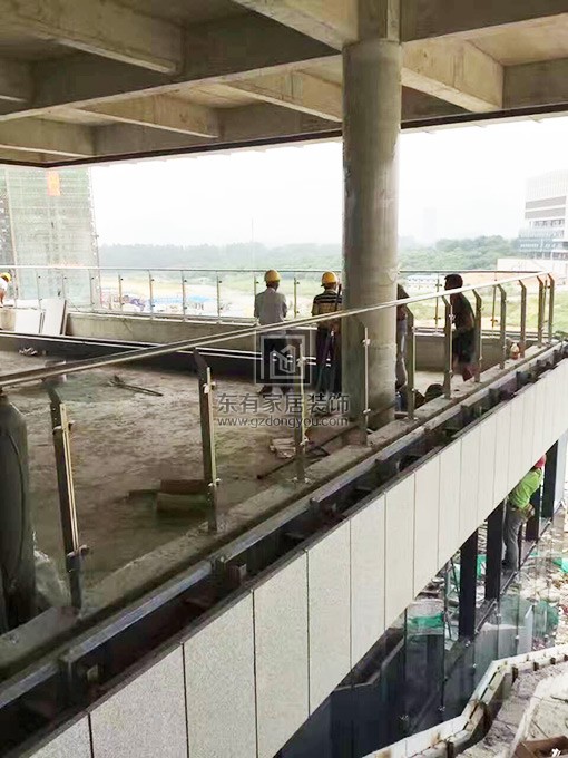 深圳電信大夏玻璃欄桿 LG-010 深圳電信大夏玻璃欄桿 LG-010