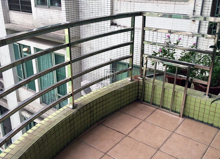 世紀綠洲陽臺欄桿更換 LG-028