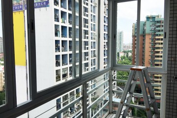 廣州東方新世界何先生陽臺封鋁合金窗工程 MC-004