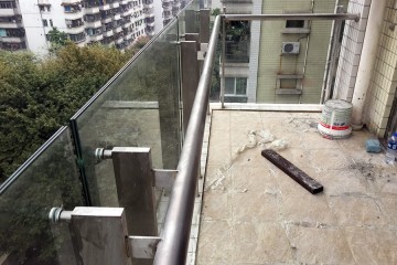 上渡路柏惠花園陽臺欄桿更換 LG-009