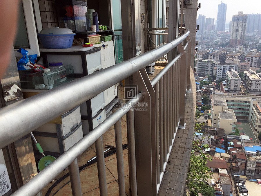 下九路名暉閣陳生陽臺欄桿維修 LG-030