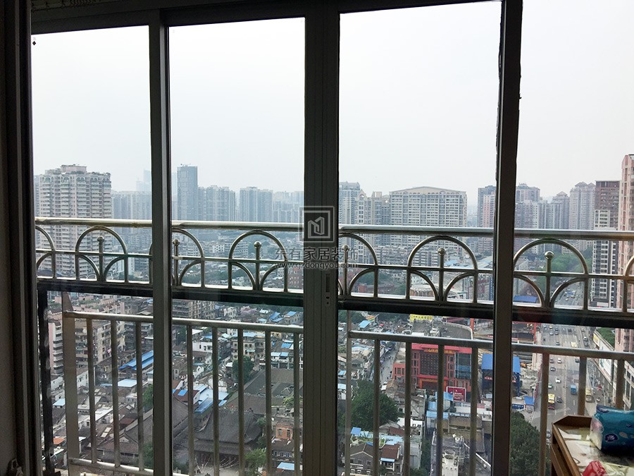 下九路名暉閣陳生陽臺欄桿維修 LG-030