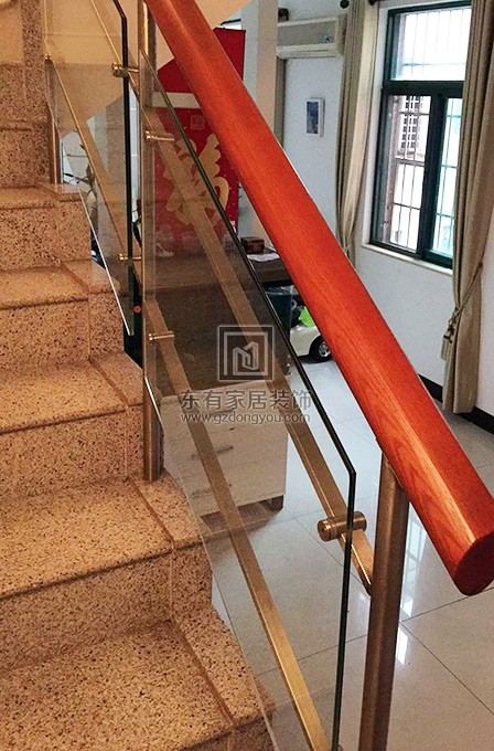 東圃廣場陳先生住宅玻璃樓梯扶手 FS-010