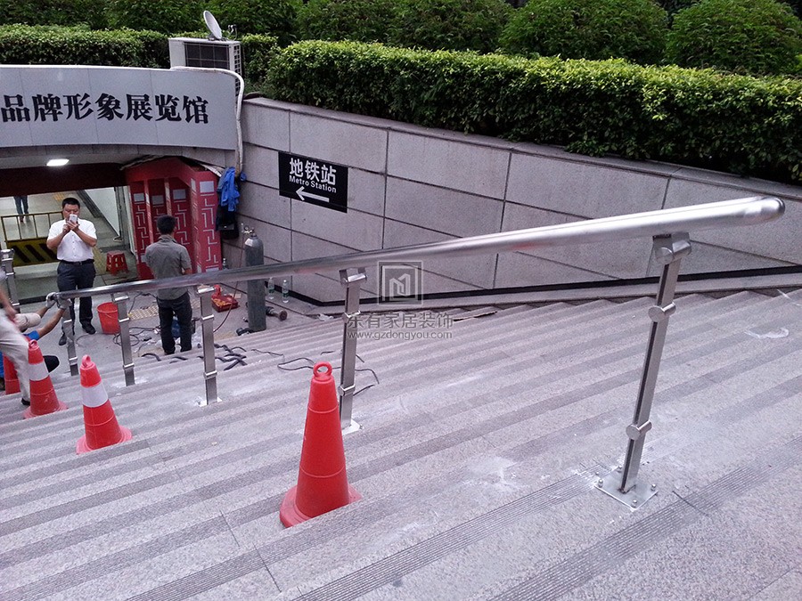 東山口地鐵口不銹鋼扶手 FS-011 東山口地鐵口不銹鋼扶手 FS-011