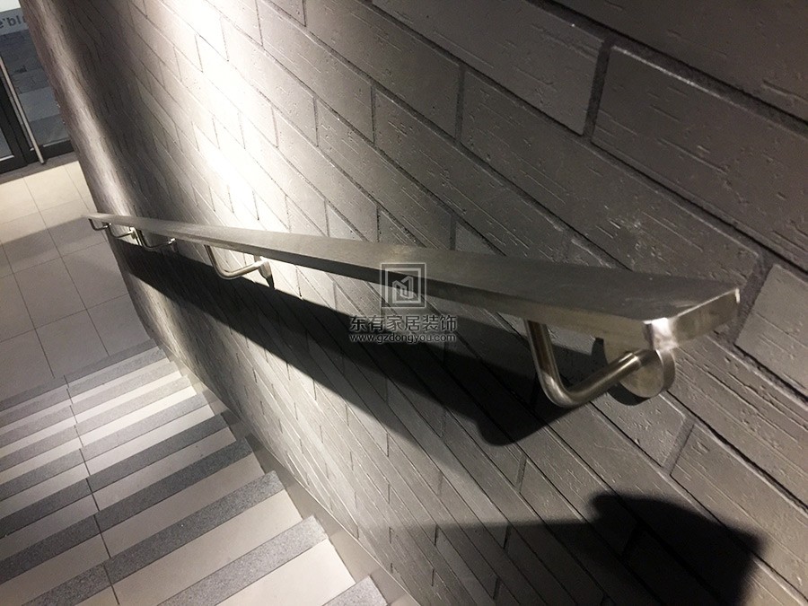 廣州M記安裝不銹鋼玻璃樓梯扶手 FS-016