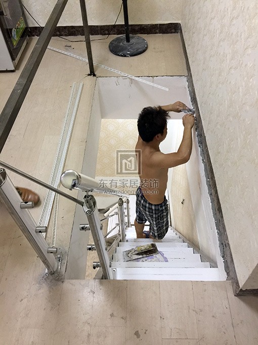 廣州美容院不銹鋼整梯工程 FS-019