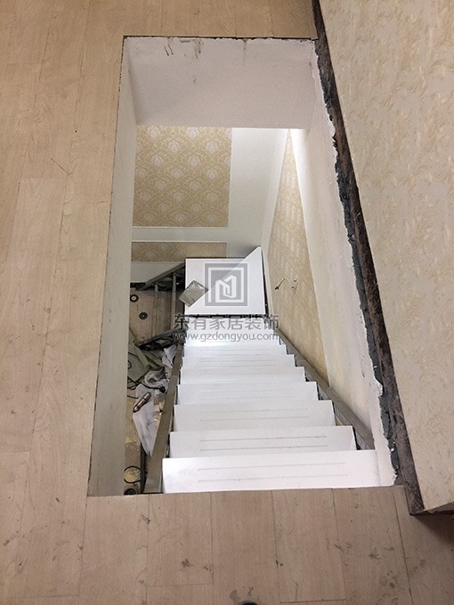 廣州美容院不銹鋼整梯工程 FS-019