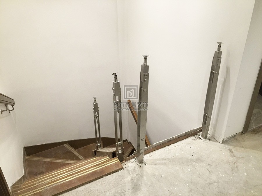 文德先生復式樓梯扶手改造 FS-002
