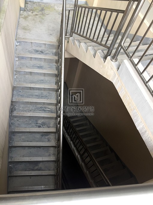 御湖名邸走火通道樓梯扶手 FS-029