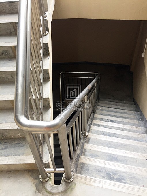 御湖名邸走火通道樓梯扶手 FS-029