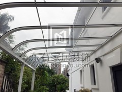 鳳凰城別墅陽臺雨棚（耐力板） YP-006