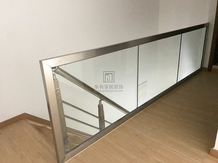 光寶路融達商業(yè)中心馮先生不銹鋼樓梯扶手 FS-032