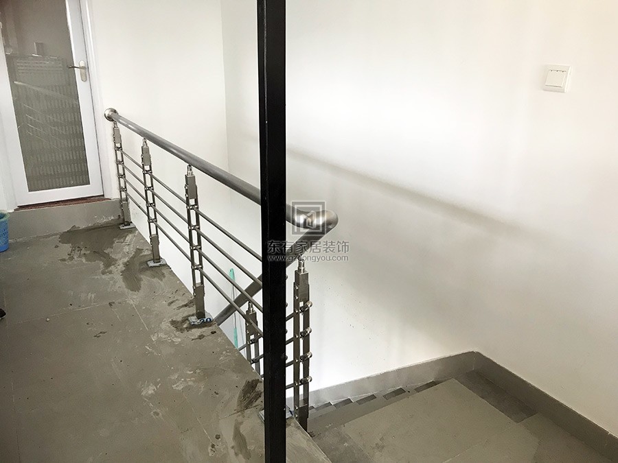 光寶路融達商業(yè)中心馮先生不銹鋼樓梯扶手 FS-032