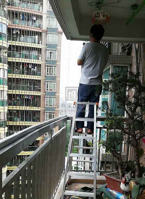 怡新花苑李總隱形防盜網維修更換 FDW-007