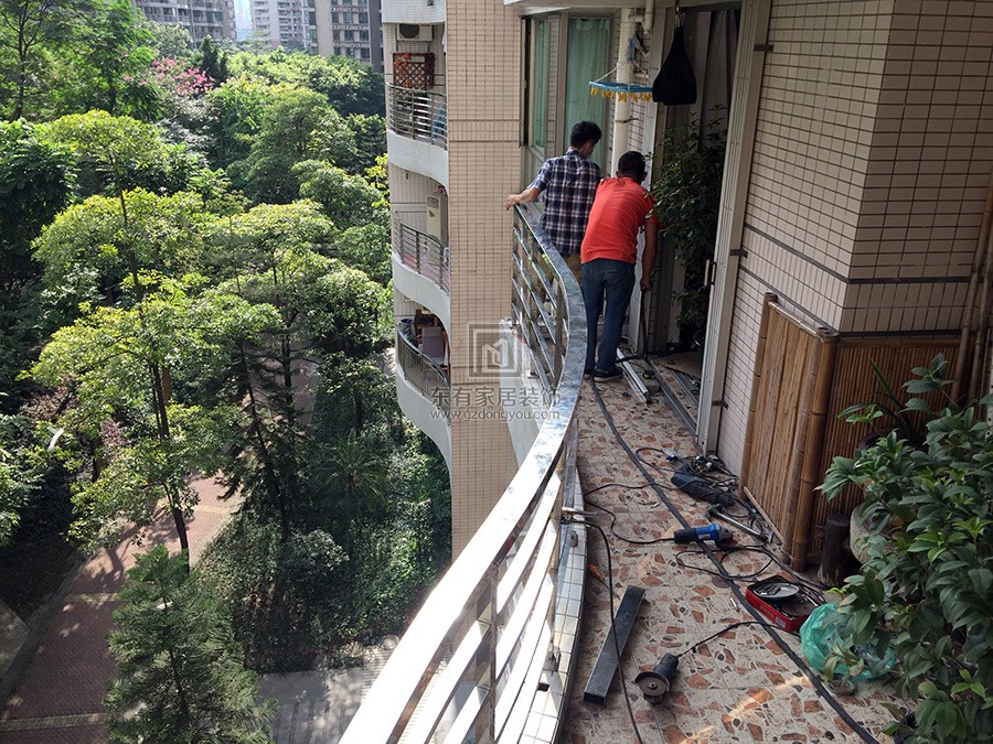 廣州小區不銹鋼陽臺護欄、隱形防盜網安裝工程 FDW-013