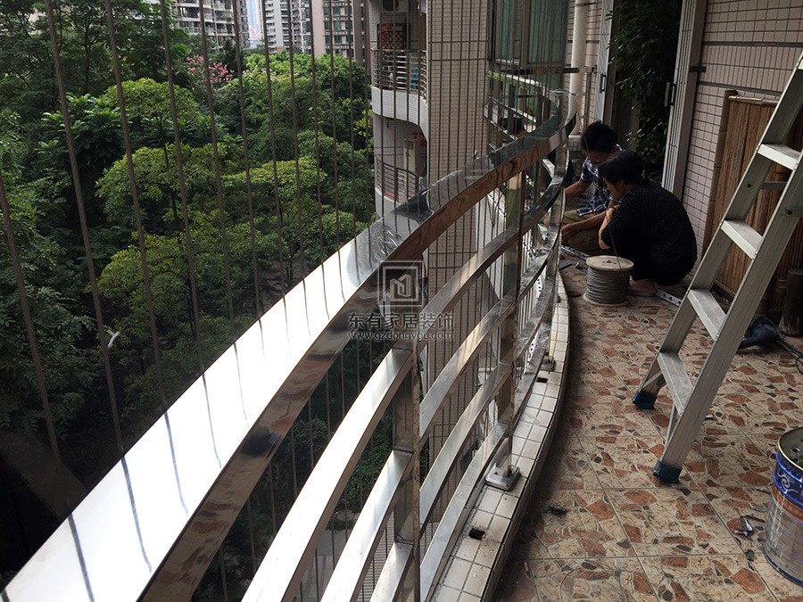 廣州小區不銹鋼陽臺護欄、隱形防盜網安裝工程 FDW-013