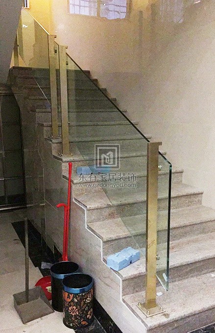 南海曹生會所不銹鋼鍍鈦金玻璃欄桿、樓梯扶手 LG-042