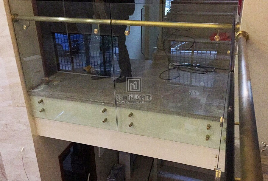 南海曹生會所不銹鋼鍍鈦金玻璃欄桿、樓梯扶手 LG-042