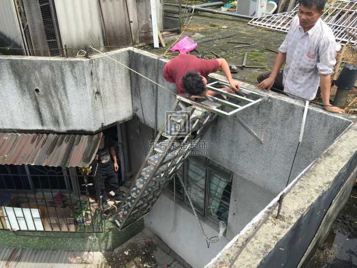 海珠區梁先生天臺搭建鋼梯 FS-036 海珠區梁先生天臺搭建鋼梯 FS-036