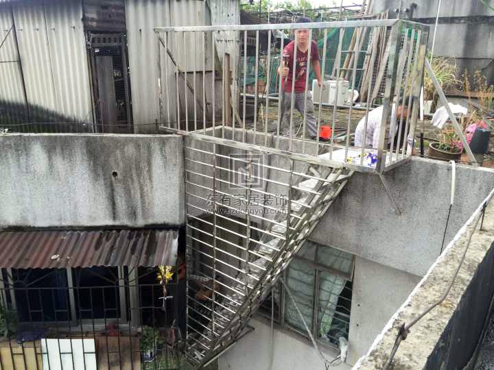 海珠區梁先生天臺搭建鋼梯 FS-036 海珠區梁先生天臺搭建鋼梯 FS-036