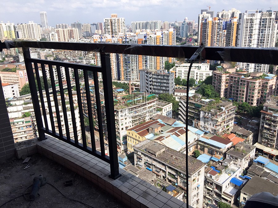 革新路時尚上橙陽臺欄桿拆舊換新 LG-048