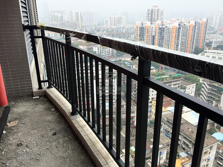 革新路時尚上橙陽臺欄桿拆舊換新 LG-048