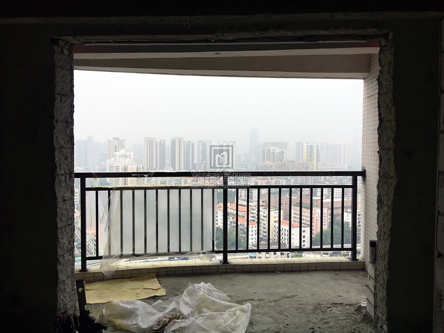 革新路時尚上橙陽臺欄桿拆舊換新 LG-048