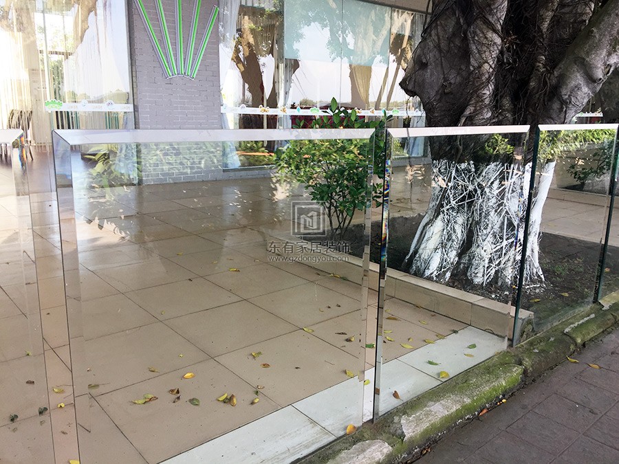 戶外咖啡館玻璃欄桿 LG-049 戶外咖啡館玻璃欄桿 LG-049