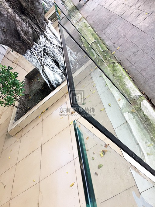 戶外咖啡館玻璃欄桿 LG-049 戶外咖啡館玻璃欄桿 LG-049