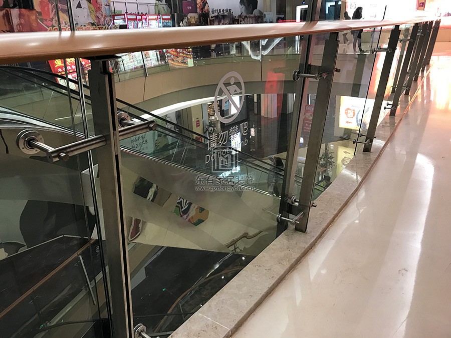 悅萬城不銹鋼玻璃欄桿 LG-051