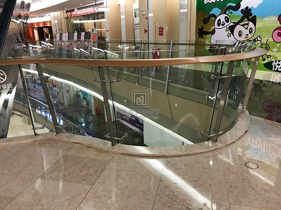 悅萬城不銹鋼玻璃欄桿 LG-051
