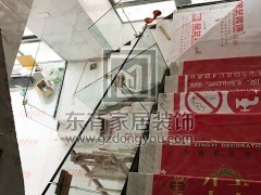 金沙洲江悅灣陳先生玻璃樓梯扶手 FS-041