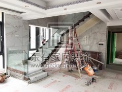 金沙洲江悅灣陳先生玻璃樓梯扶手 FS-041