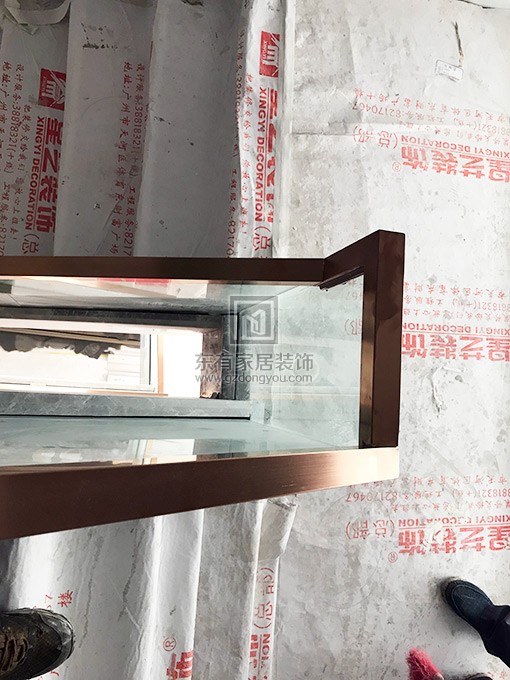 金沙洲江悅灣陳先生玻璃樓梯扶手 FS-041