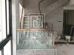 金沙洲江悅灣陳先生玻璃樓梯扶手 FS-041