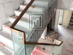 金沙洲江悅灣陳先生玻璃樓梯扶手 FS-041