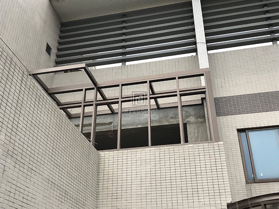億泉尚園黃先生鋁合金封陽臺、陽光房 MC-098