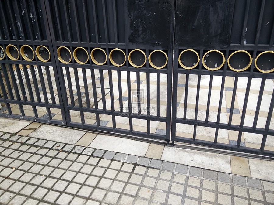 新世界花園不銹鋼噴漆庭院大門 DM-005 新世界花園不銹鋼噴漆庭院大門 DM-005