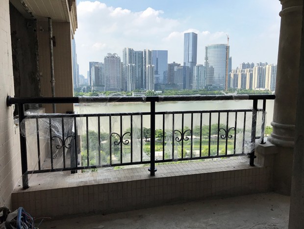 珠江帝景黃先生陽臺欄桿 LG-056